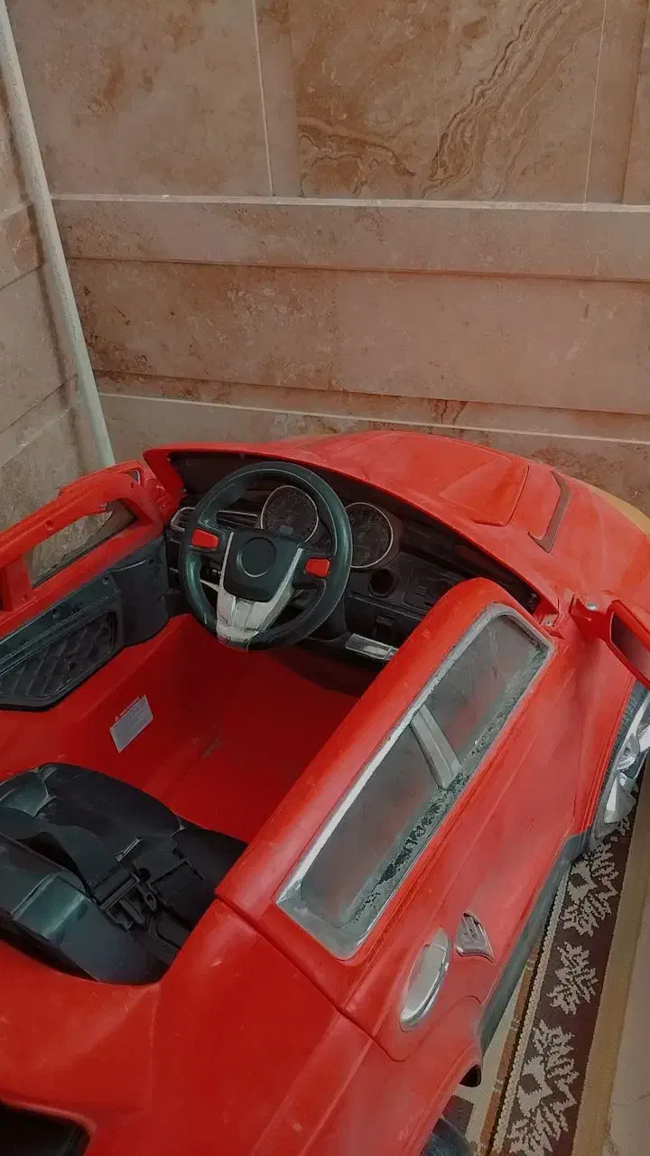 ماشین شارژی در حد نو|اسباببازی بچه|شاهینشهر, شهرک میلاد|دیوار