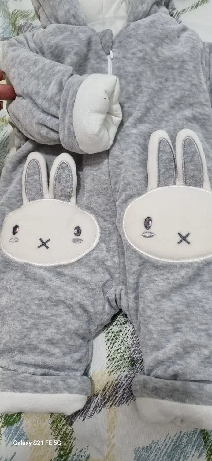 سرهمی خرگوشی نو|کفش و لباس بچه|اندیشه, اندیشه فاز ۱|دیوار