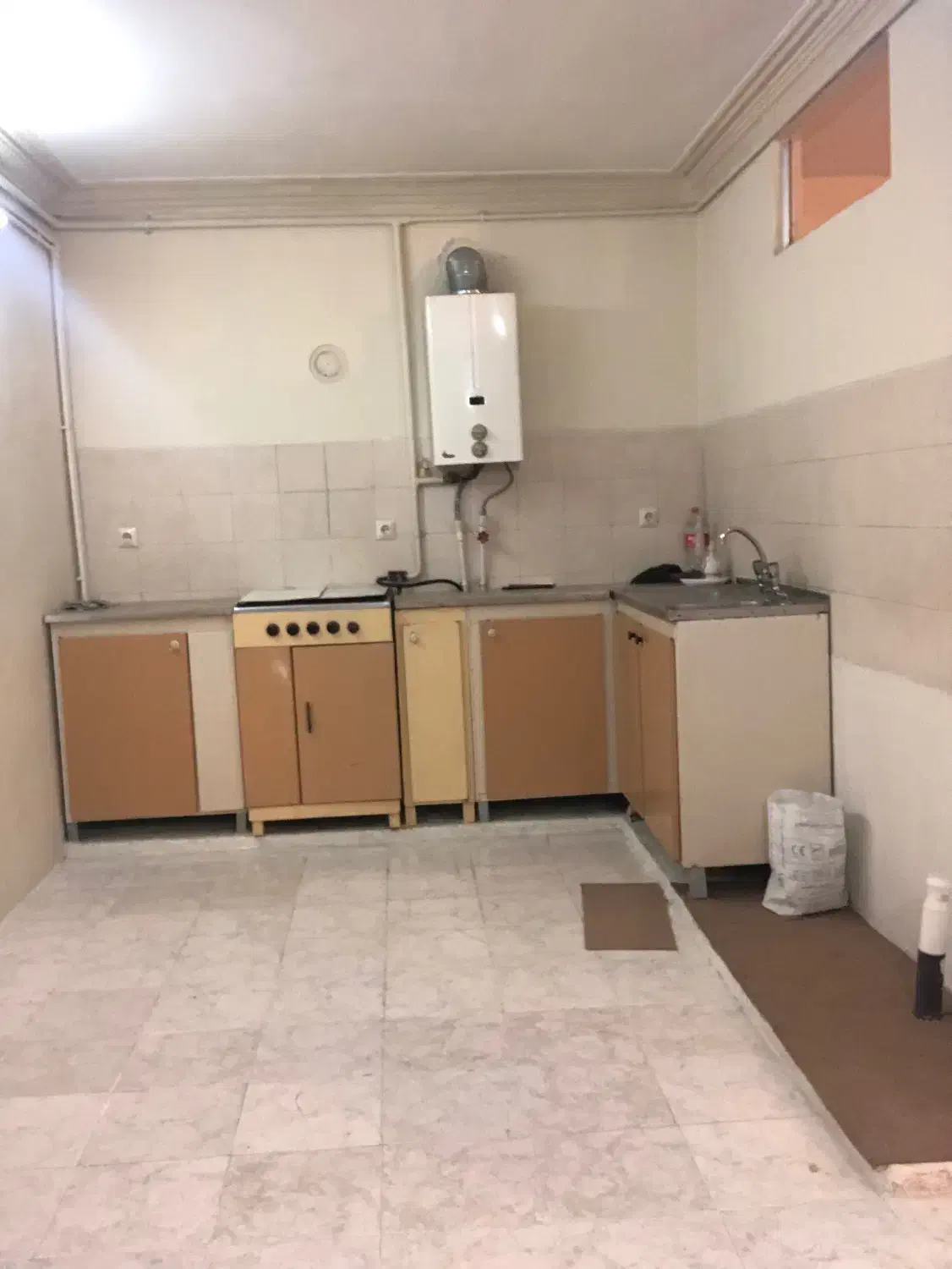 اجاره واحد اداری موقعیت عالی|اجارهٔ دفتر کار، اتاق اداری، مطب|رفسنجان, |دیوار