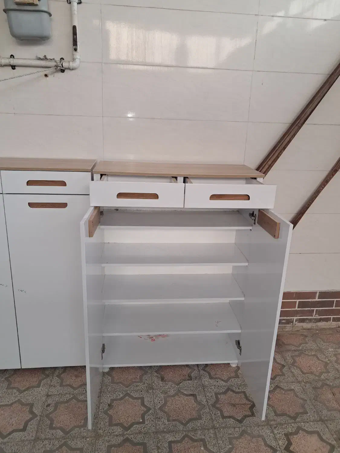 جاکفشی|جاکفشی، کمد، دراور|شوشتر, |دیوار