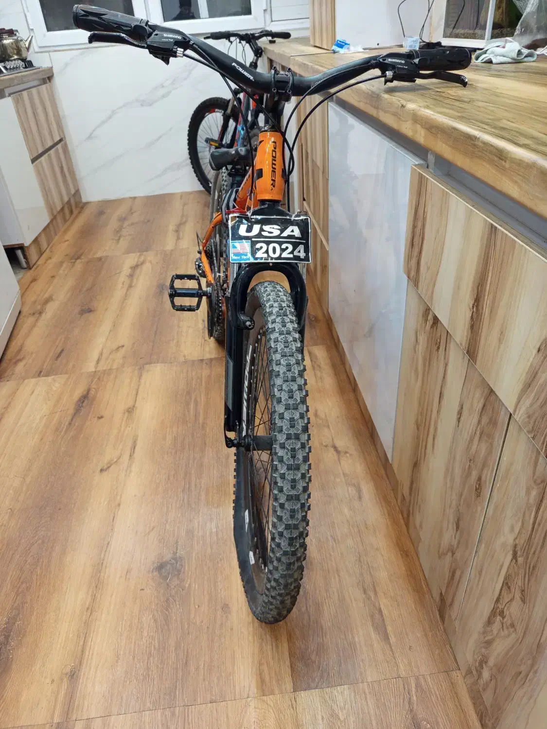 دوچرخه ۲۶|دوچرخه، اسکیت، اسکوتر|پرند, فاز ۲|دیوار