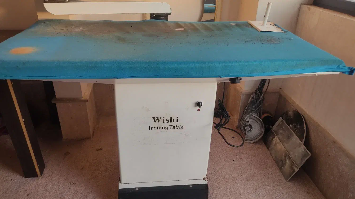 میز مکش ویشی|اتو و لوازم اتو|پیشوا, |دیوار