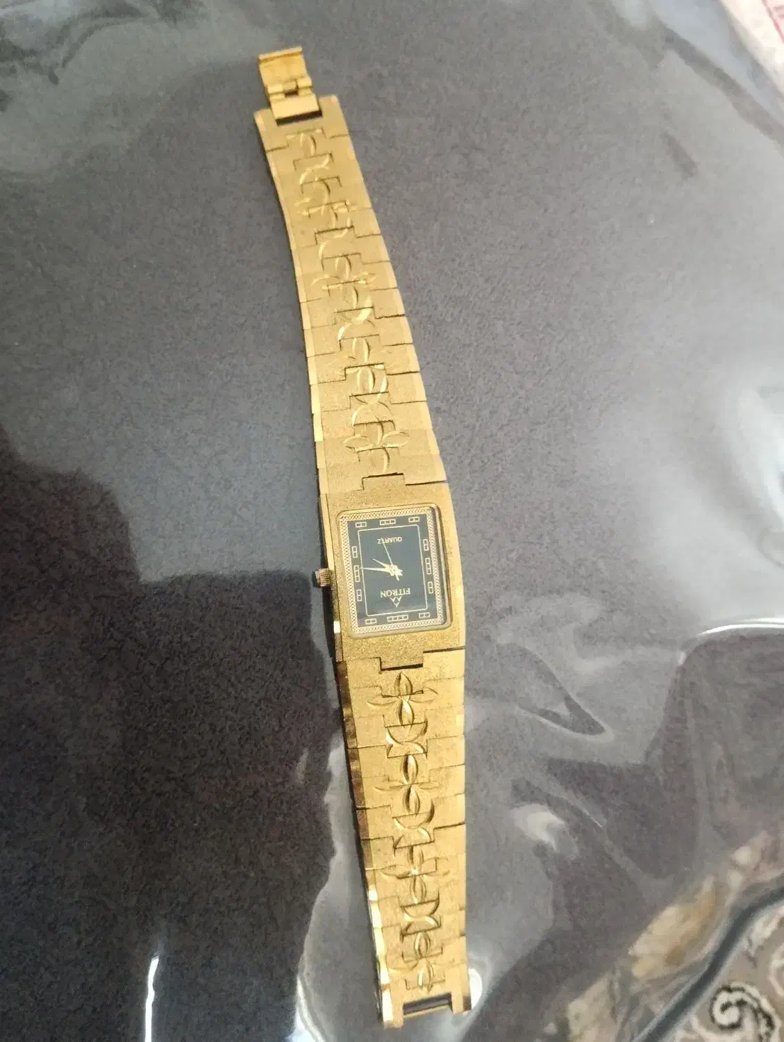 ساعت ست|ساعت|باغستان, |دیوار