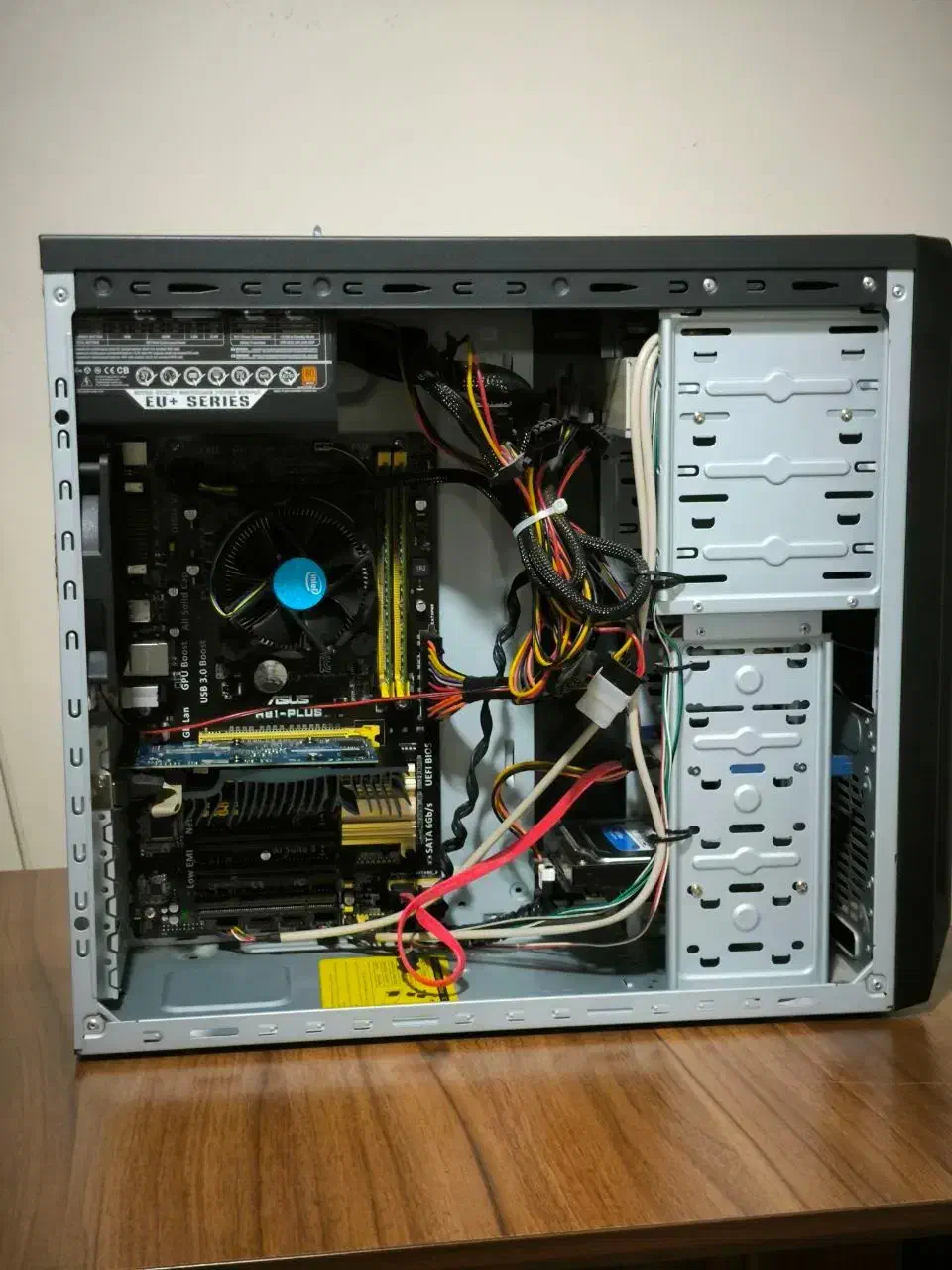 کیس کامل حرفه ای و تمیز به همراه مانیتور|رایانه رومیزی|تهران, استقلال|دیوار