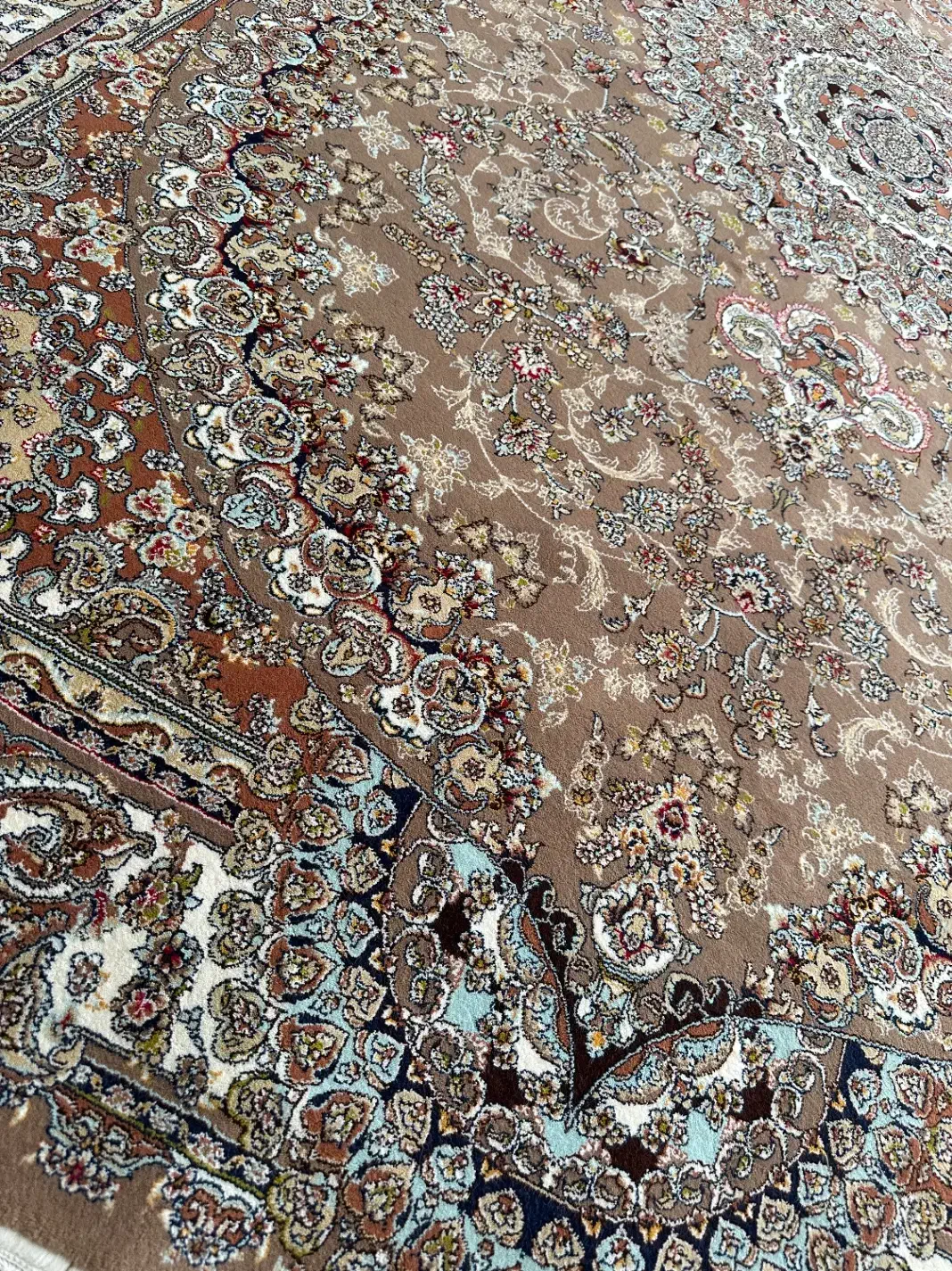 فرش در حد نو|فرش|ارومیه, |دیوار