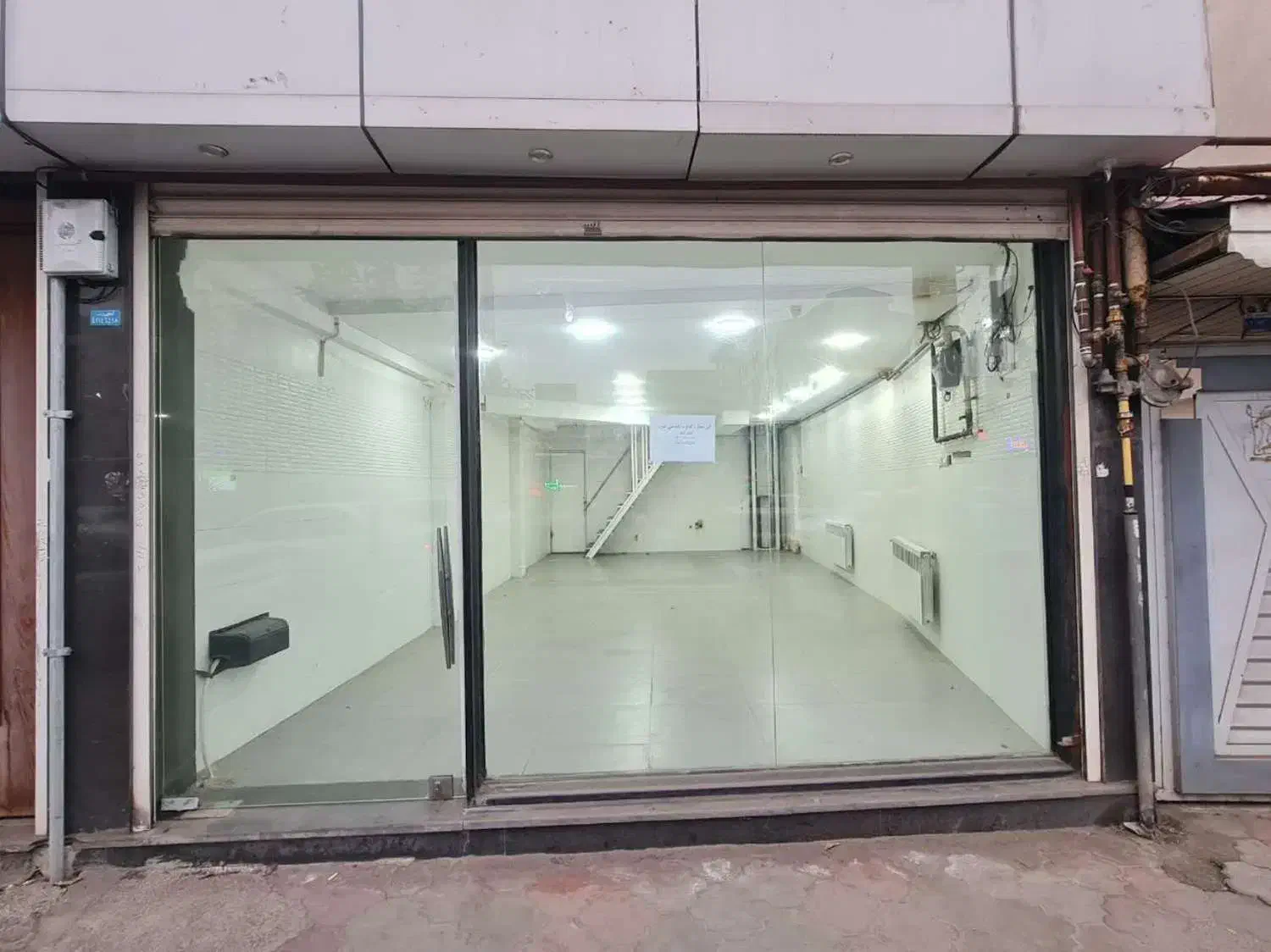 اجاره مغازه تجاری 110 متری در بلوار بوسار بر اصلی|اجارهٔ مغازه و غرفه|رشت, بوسار|دیوار