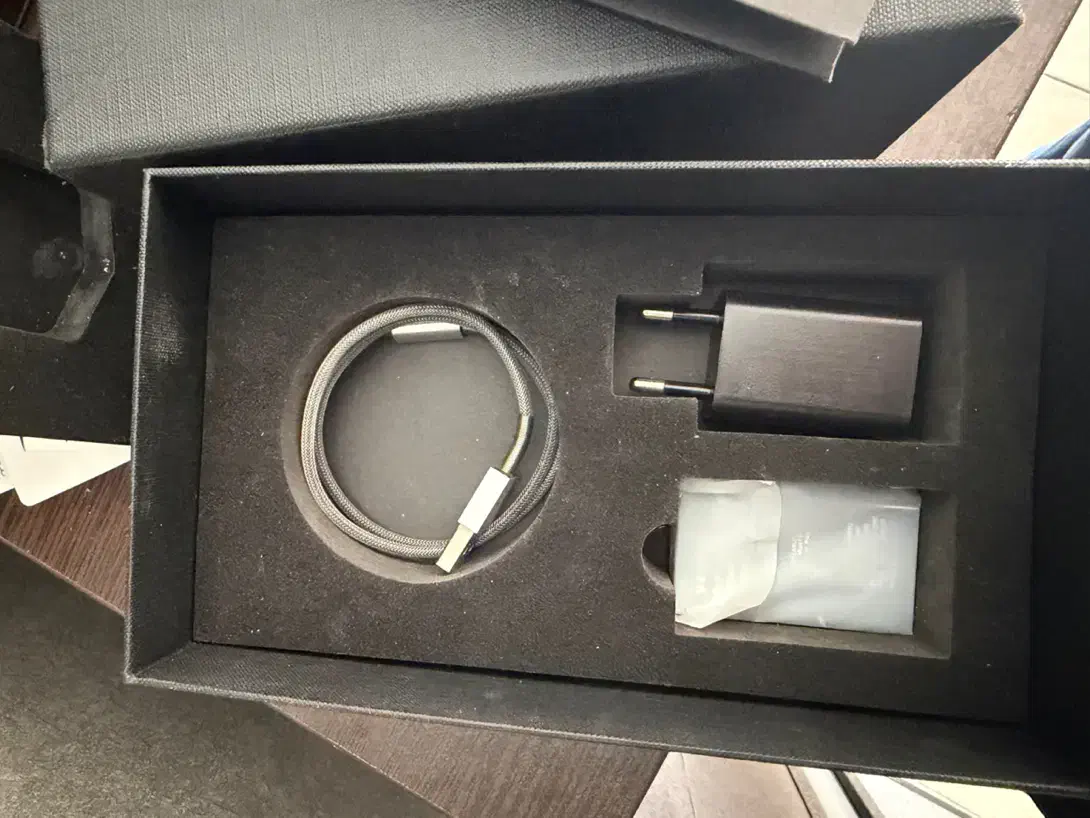 vertu signature s شاسی اصلی با امضا|موبایل|اصفهان, مرداویج|دیوار