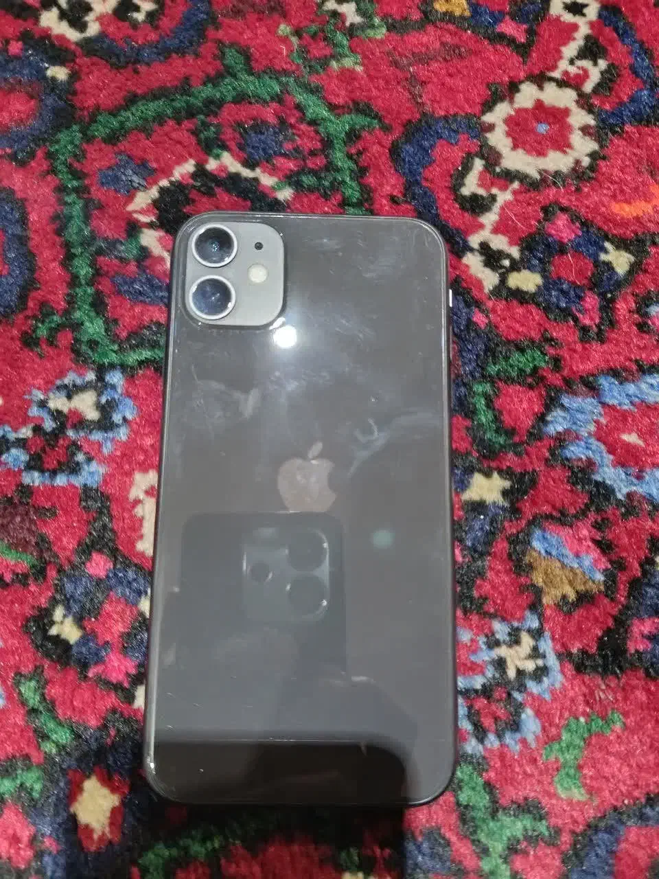 یک دستگاه گوشی ایفون ۱۱نرومال|موبایل|همدان, |دیوار