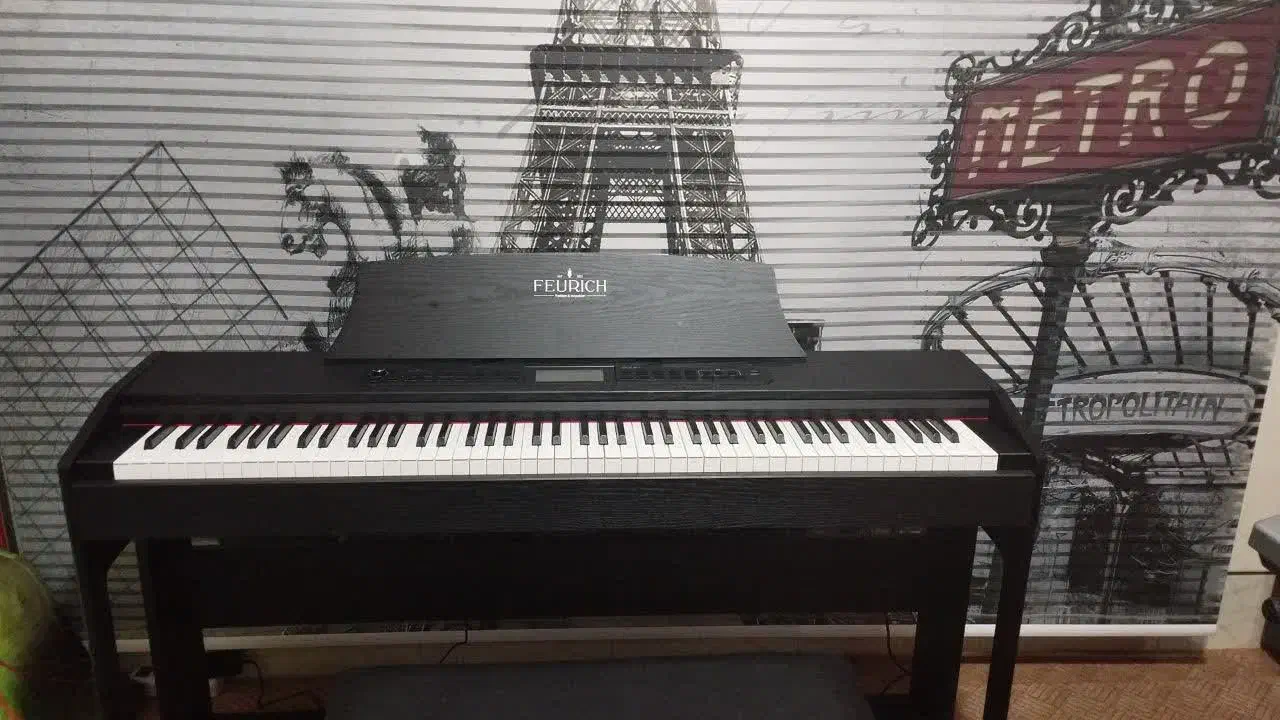 پیانو برقی وباکس|پیانو، کیبورد، آکاردئون|فولادشهر, فولادشهر|دیوار