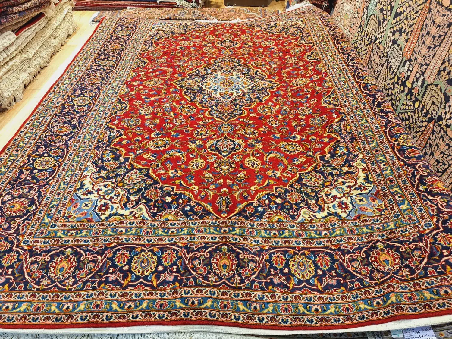 قالی ۹متری دستباف کاشان لاکی رنگ|فرش|تهران, اکباتان|دیوار