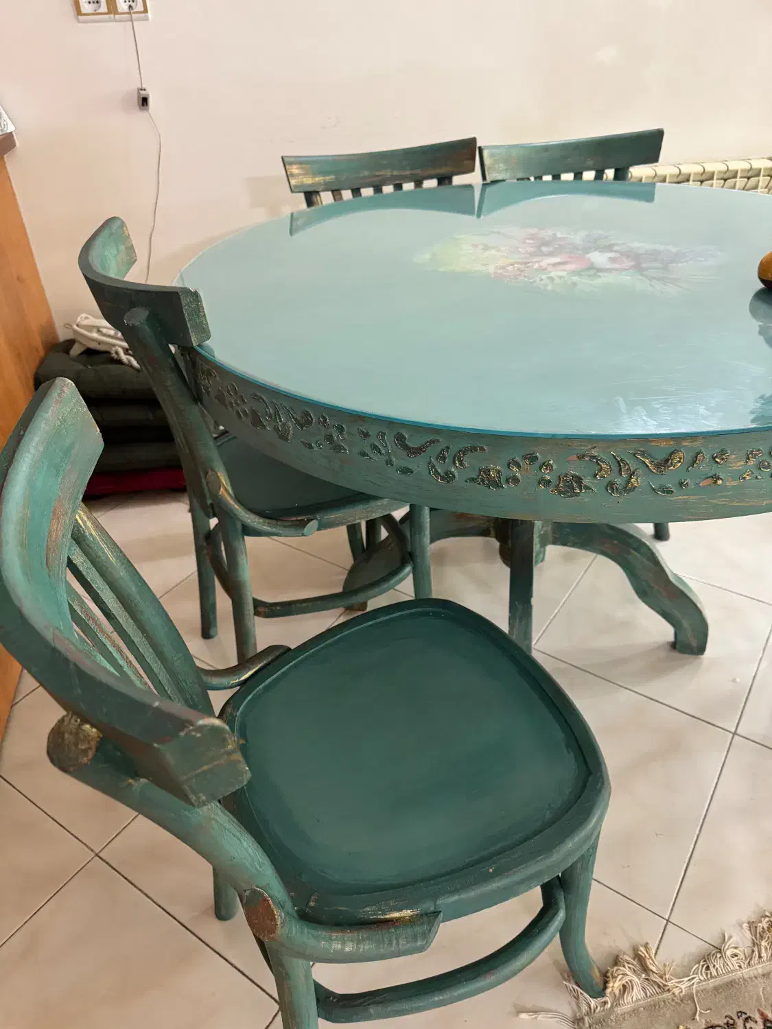 میز و صندلی نهار خوری آنتیک ۴ نفره|کافی‌شاپ و رستوران|مشهد, رضاشهر|دیوار