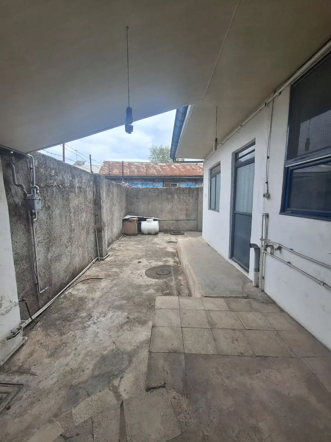 خانه ویلایی خ لاهیجان روبروی جرثقیل گلبرگ|فروش خانه و ویلا|رشت, جانبازان|دیوار