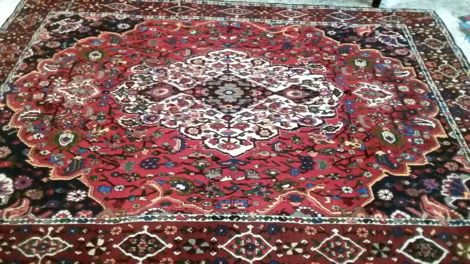 فرش بختیاری|فرش|اصفهان, برازنده|دیوار