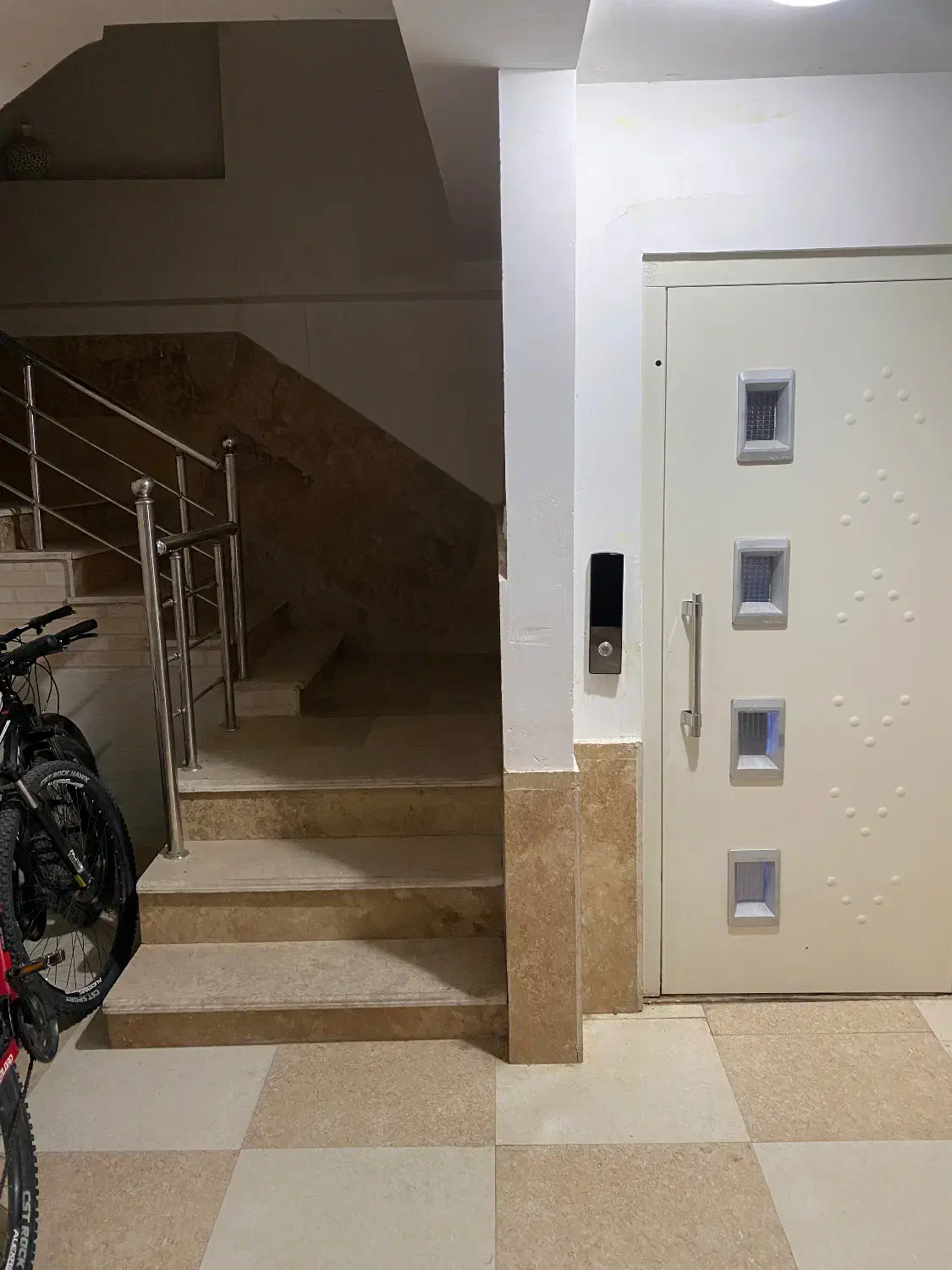 اجاره آپارتمان ۱۳۰متری شهرک دانشگاه کلید نخورده|اجارهٔ آپارتمان|سقز, |دیوار