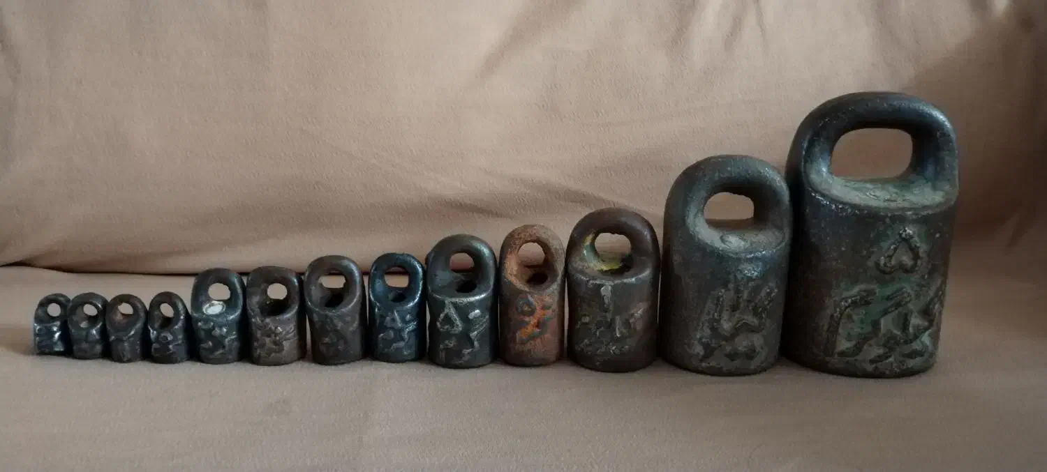 سنگ ترازو|کلکسیون اشیاء عتیقه|شهرکرد, |دیوار