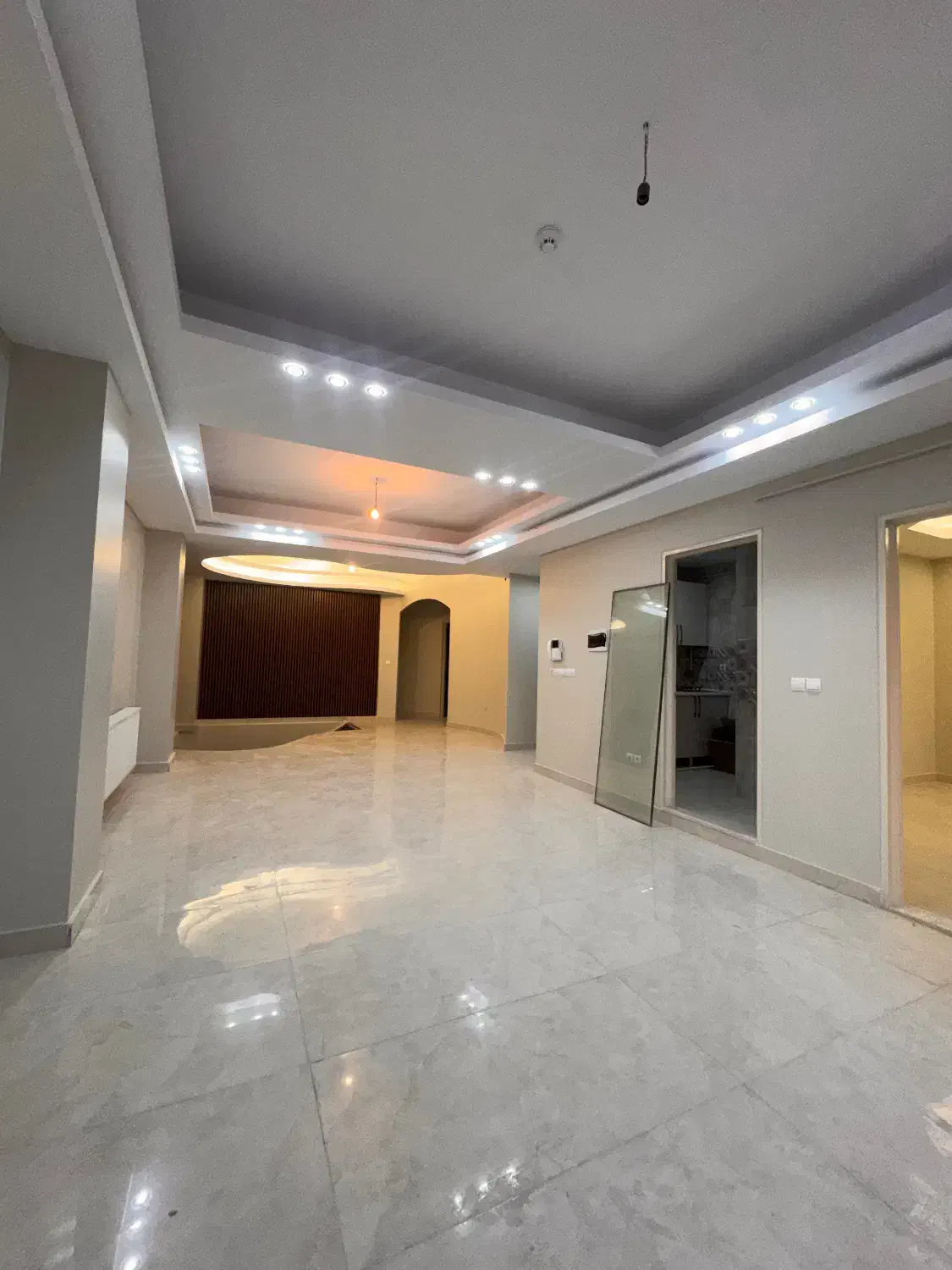 فروش‌خدماتی‌۱۳۸متر‌پرواز‌گلشهر‌ائل‌گلی|فروش دفتر کار، اتاق اداری، مطب|تبریز, |دیوار