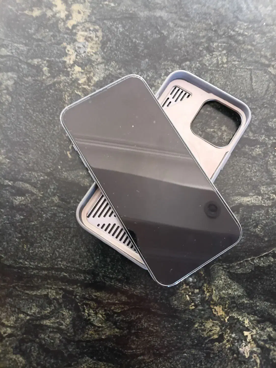 موبایل|موبایل|یاسوج, |دیوار