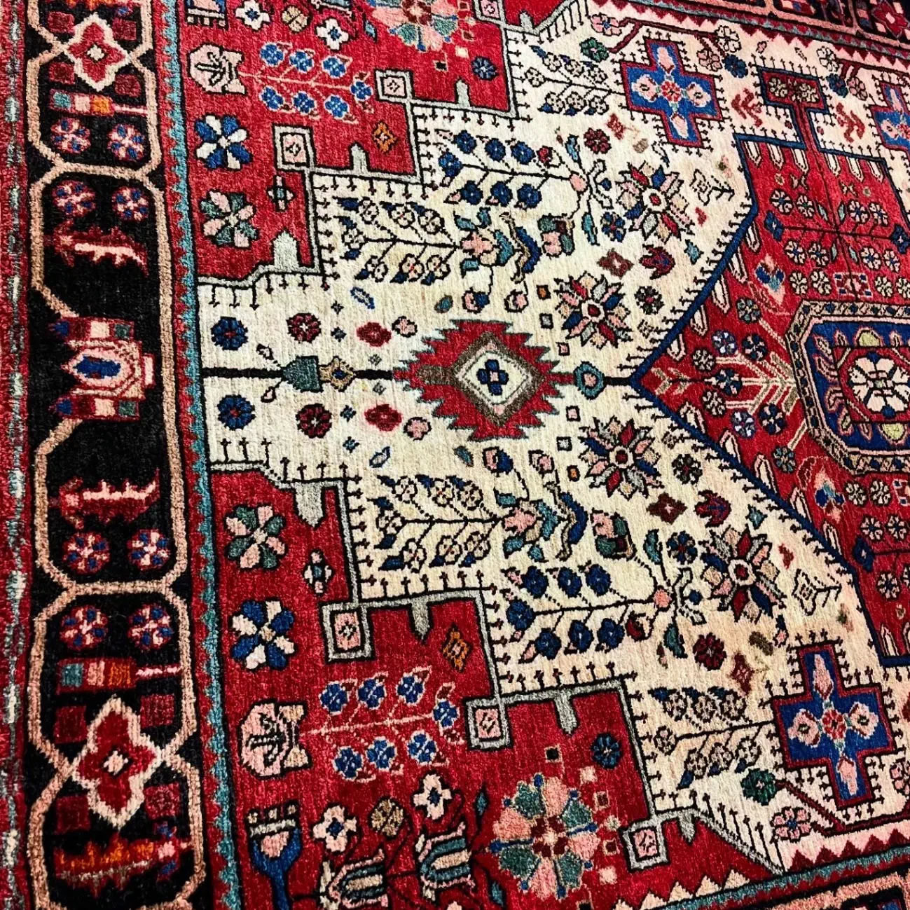 فرش دستباف ریز بافت کرم قهوه ای|فرش|تهران, هفت حوض|دیوار