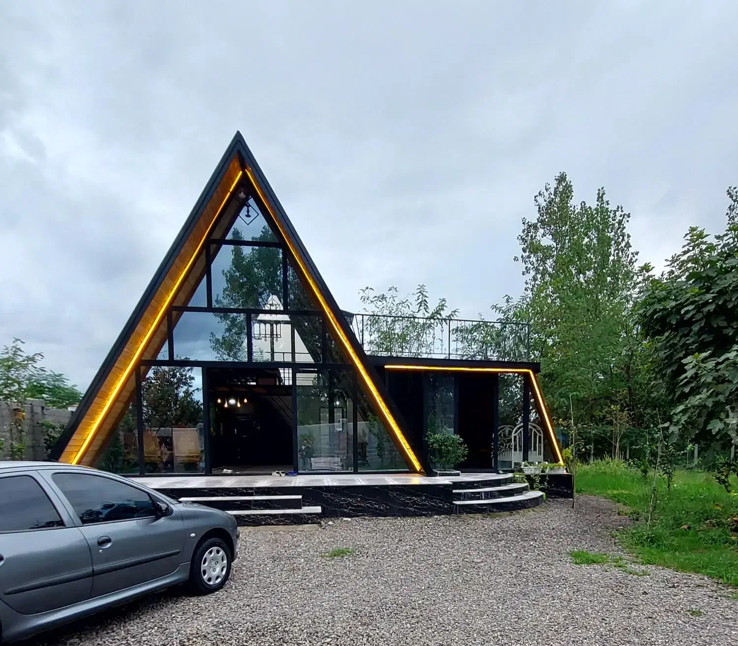 اجاره کلبه سوئیسی سوئدی۱۰۰۰متری دربست در رشت|اجارهٔ کوتاه‌مدت ویلا و باغ|رشت, گیل|دیوار