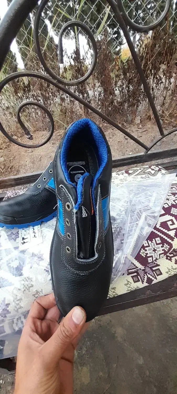 دوتا کفش ایمنی نو|کیف، کفش، کمربند|پارسآباد, |دیوار