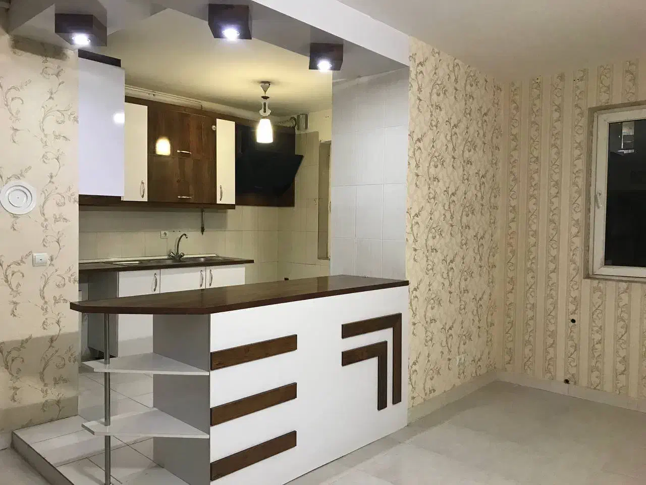 فروش آپارتمان ۹۱ متری فدک ارغوان ۲۰|فروش آپارتمان|شاهرود, |دیوار