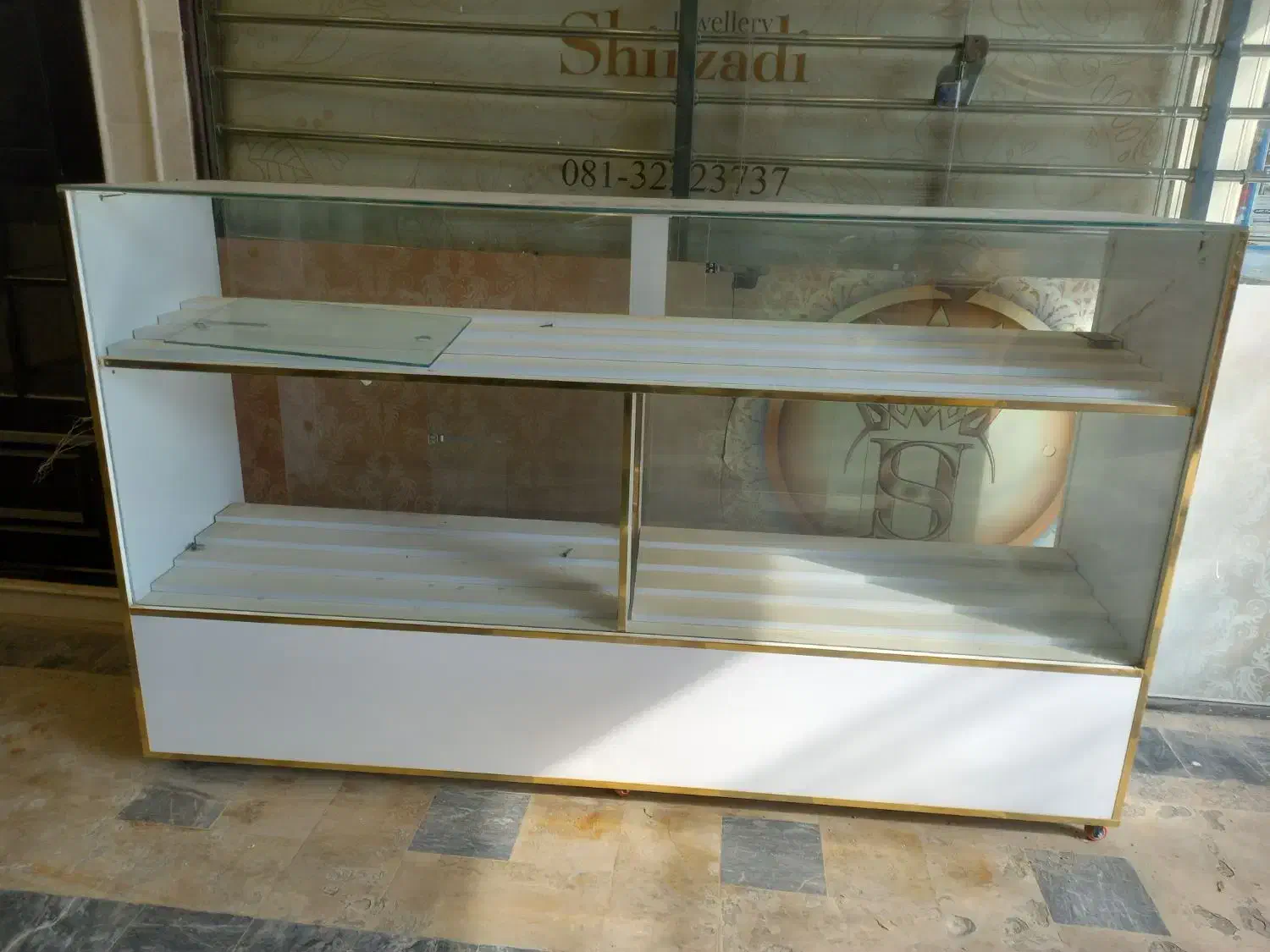 ویترین|فروشگاه و مغازه|ملایر, |دیوار