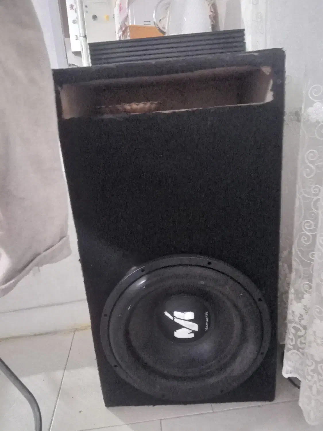 ساب سالم|صوتی و تصویری|چهارباغ, |دیوار