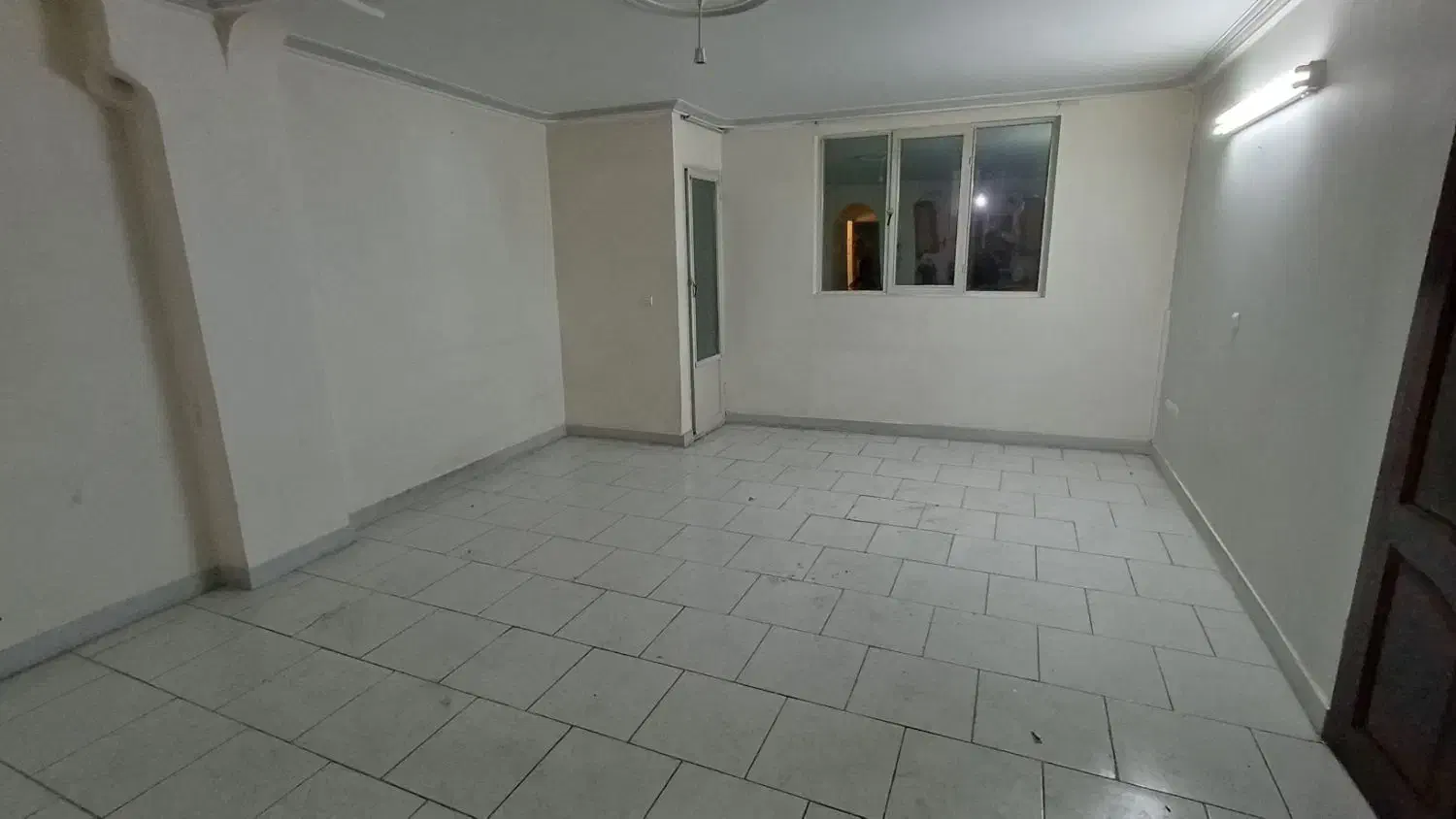 ۵۸متر/طبقه دوم سندی/آذربایجان/فاصله تامترو ۳دقیقه