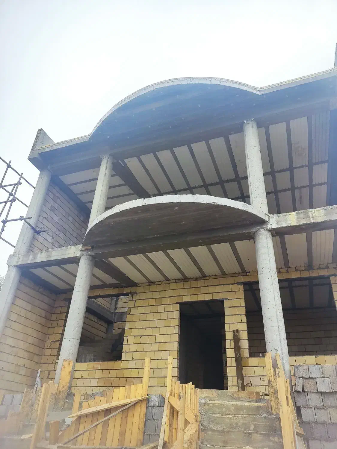 نیازمند استادکار ارماتور بند.وشاگرد بنا|استخدام صنعتی، فنی، مهندسی|سنگر, |دیوار