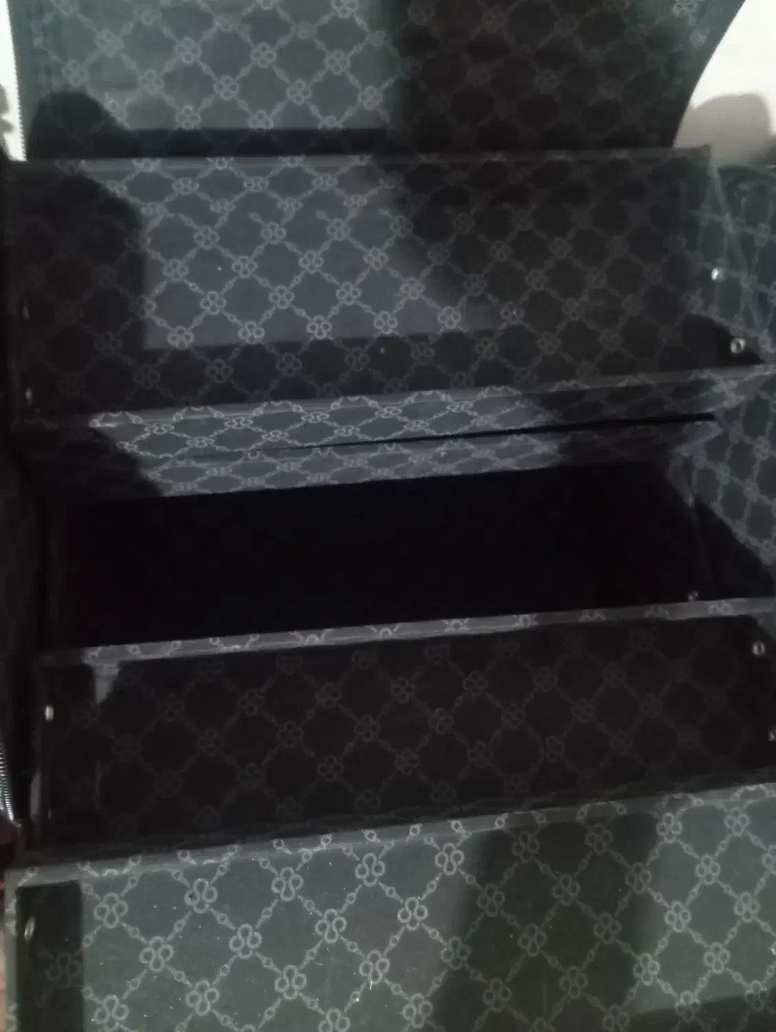 کیف نو|کیف، کفش، کمربند|زیرکوه, |دیوار