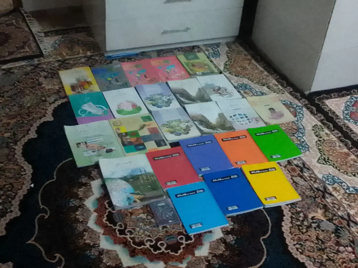 کتاب های درسی و خیلی سبز و خوش‌نویسی و... هشتم|کتاب و مجله آموزشی|اردبیل, |دیوار