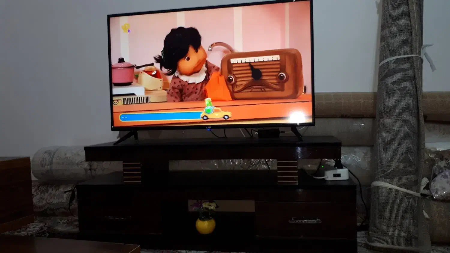 تلوزیون سام ۴۳ اینچ|تلویزیون و پروژکتور|صحنه, |دیوار