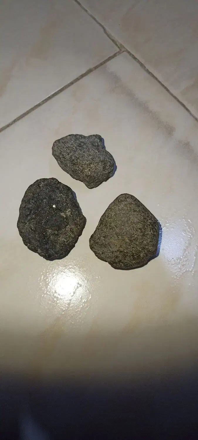 سنگ|جواهرات|قرچک, میرزائی جنوبی|دیوار