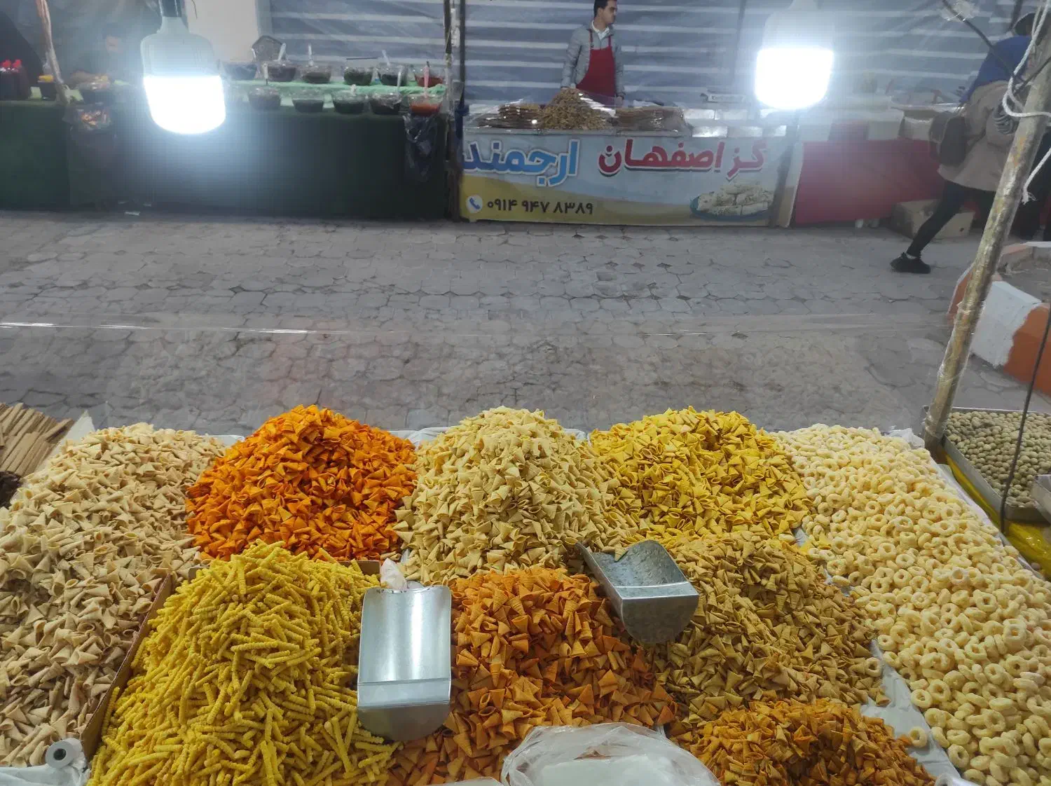 فروشنده خانوم|استخدام خدمات فروشگاه و رستوران|مهاباد (آذربایجان غربی), |دیوار