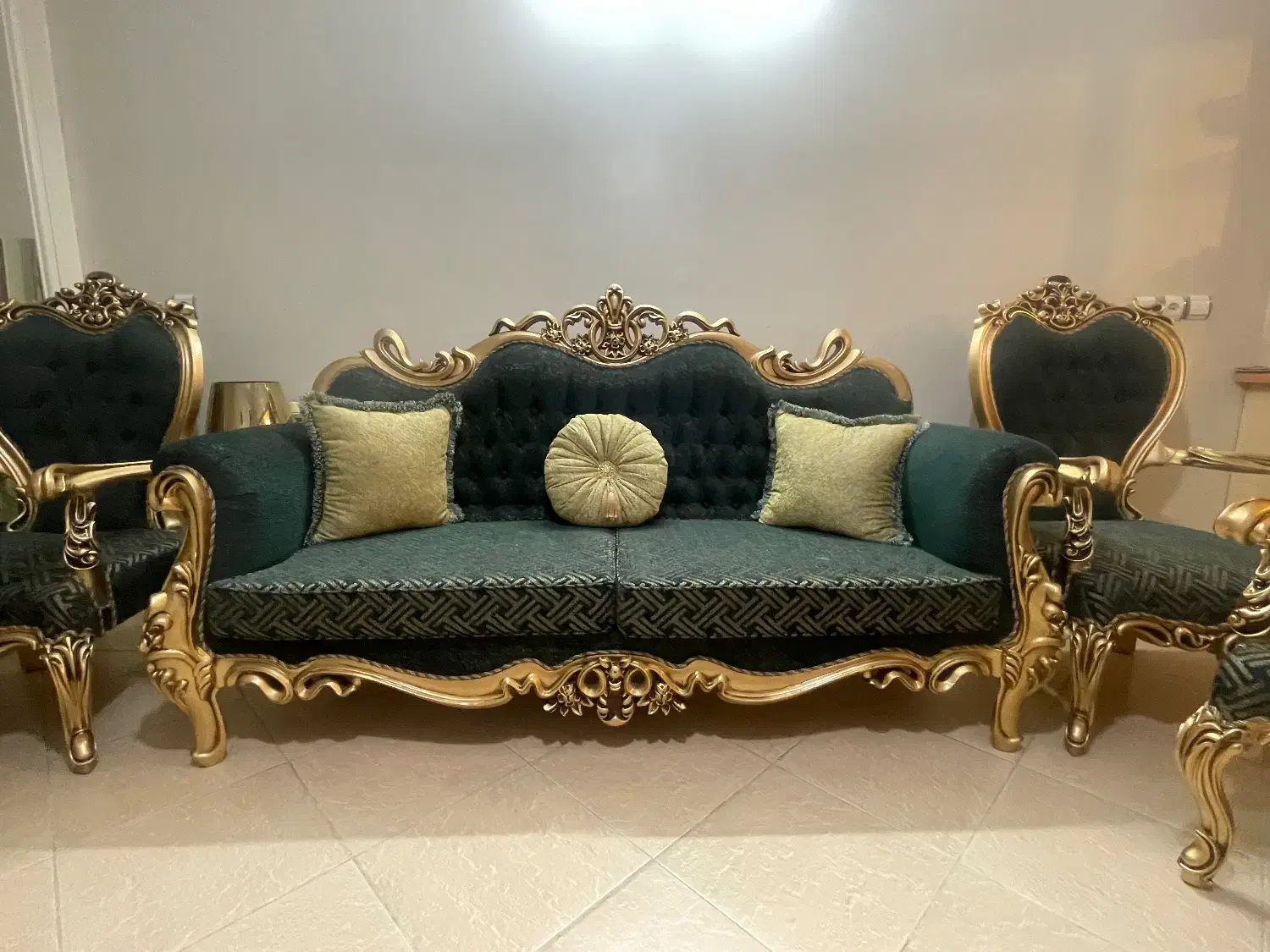 مبل سلطنتی نو|مبلمان خانگی و میز عسلی|اصفهان, برازنده|دیوار