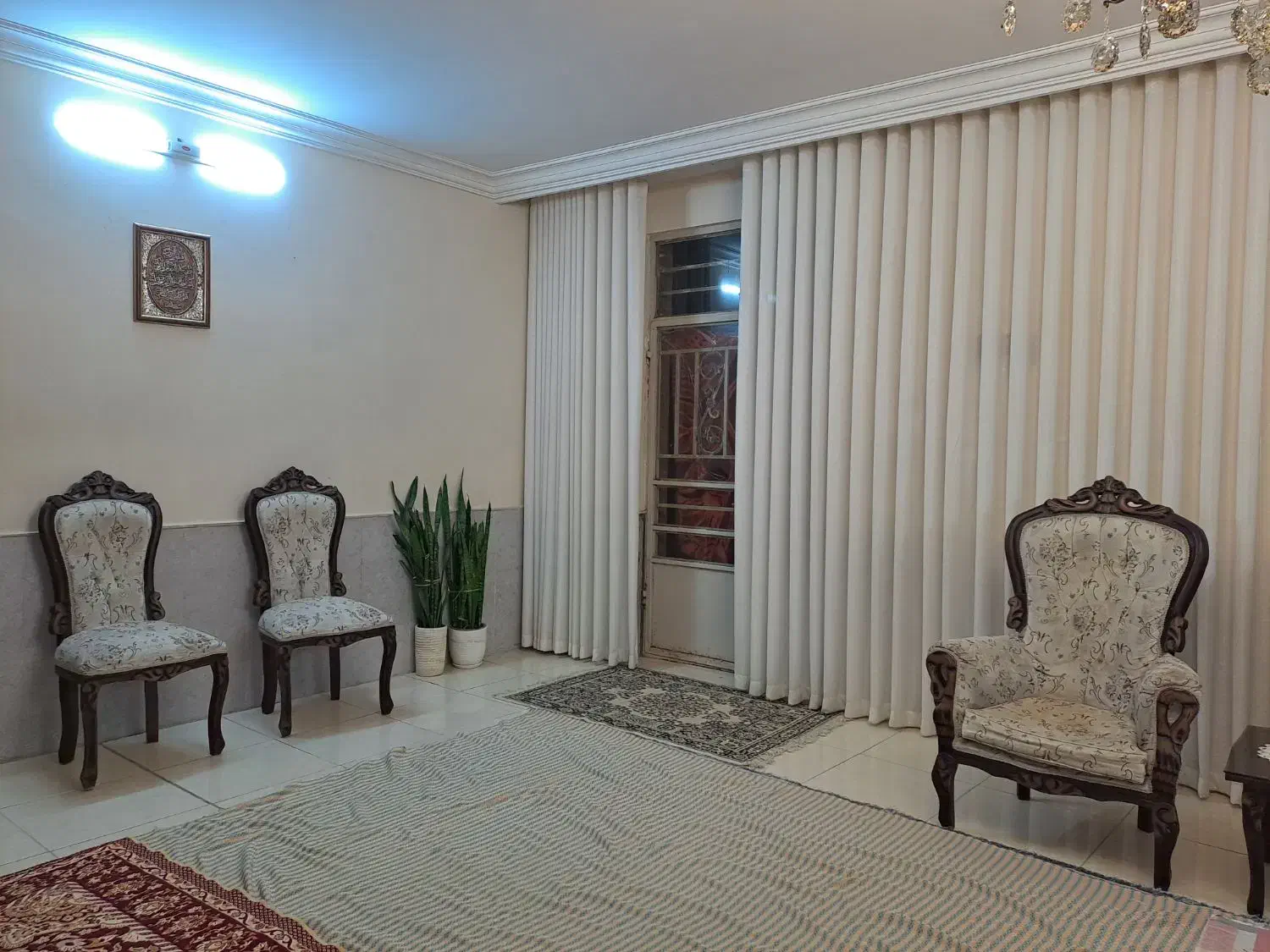 مبلمان سلطنتی|مبلمان خانگی و میز عسلی|زبرخان, |دیوار