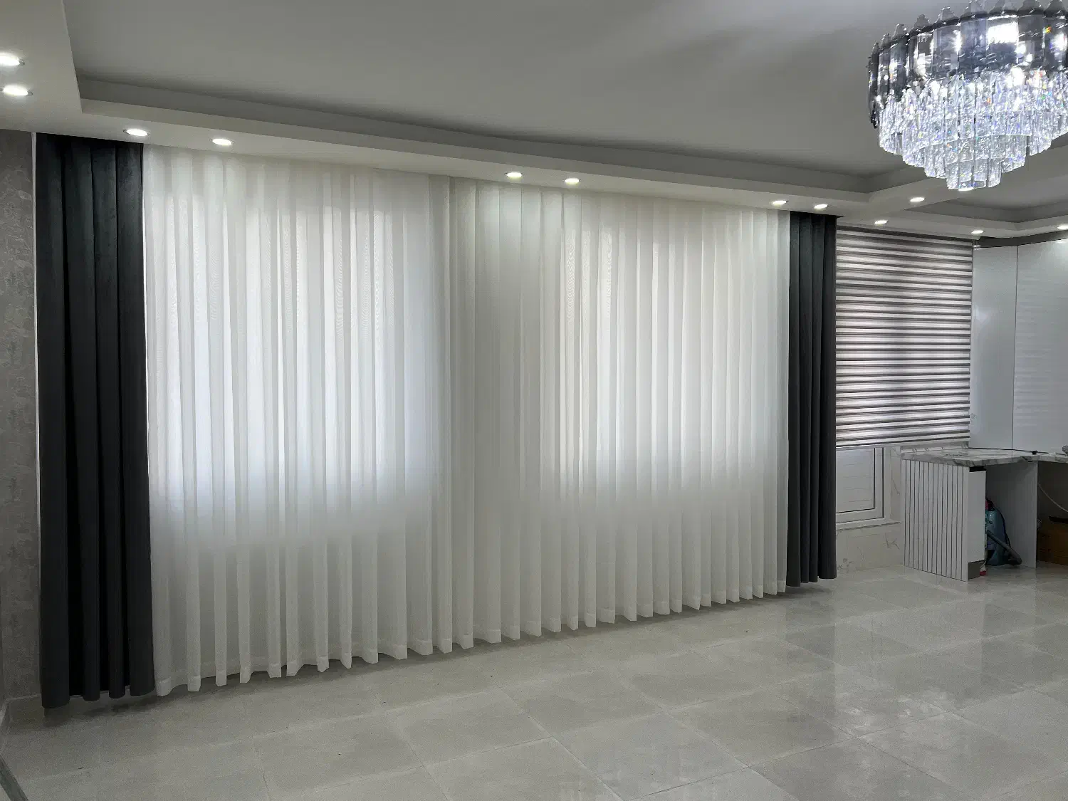 انواع پرده پانچی زبرا اداری پلیسه ای و مینیمال|پرده، رانر، رومیزی|اردبیل, |دیوار