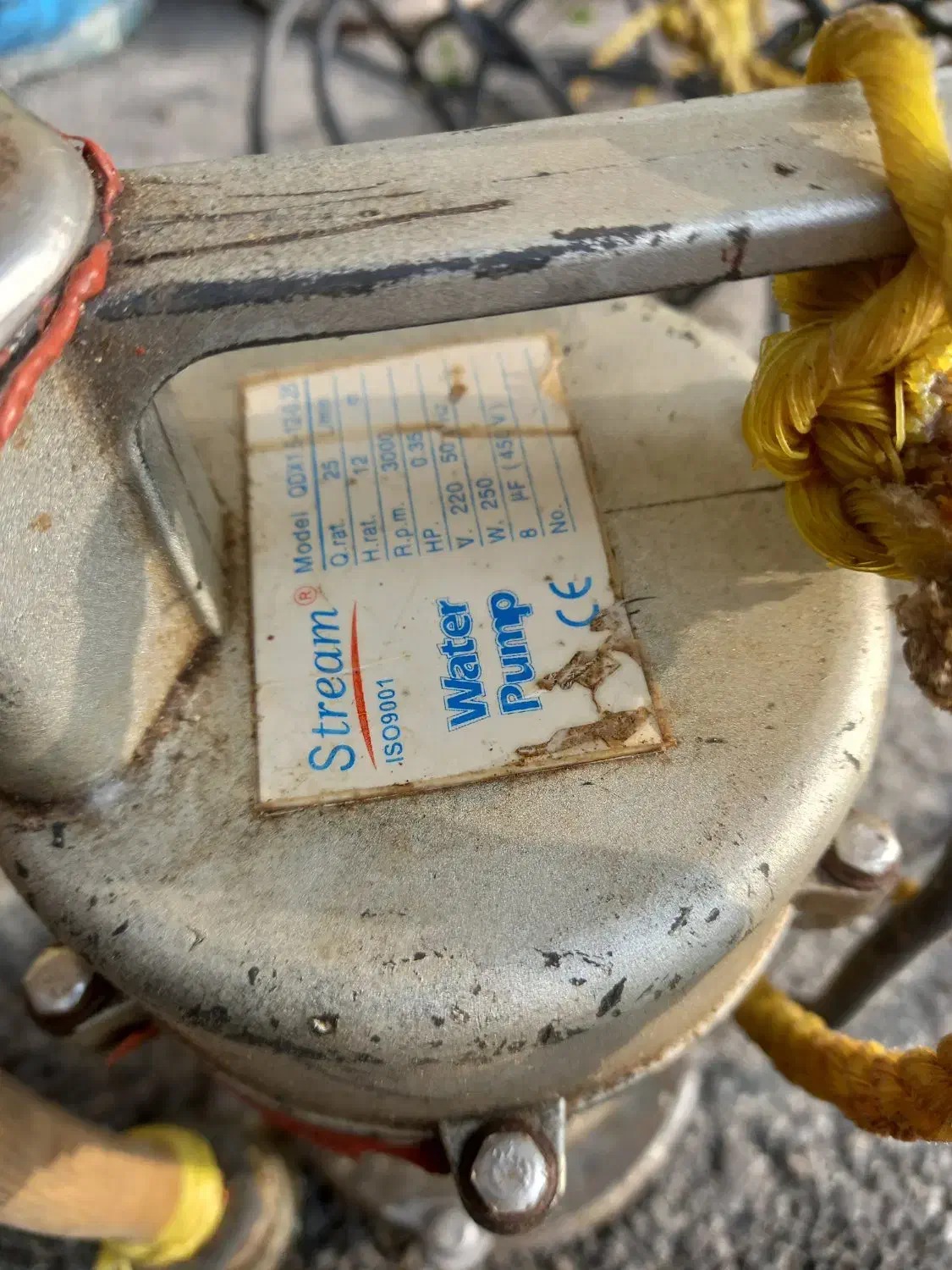 پمپ کف کش سالم خیلی کم کارکرد|سایر لوازم برقی|رشت, انصاری|دیوار