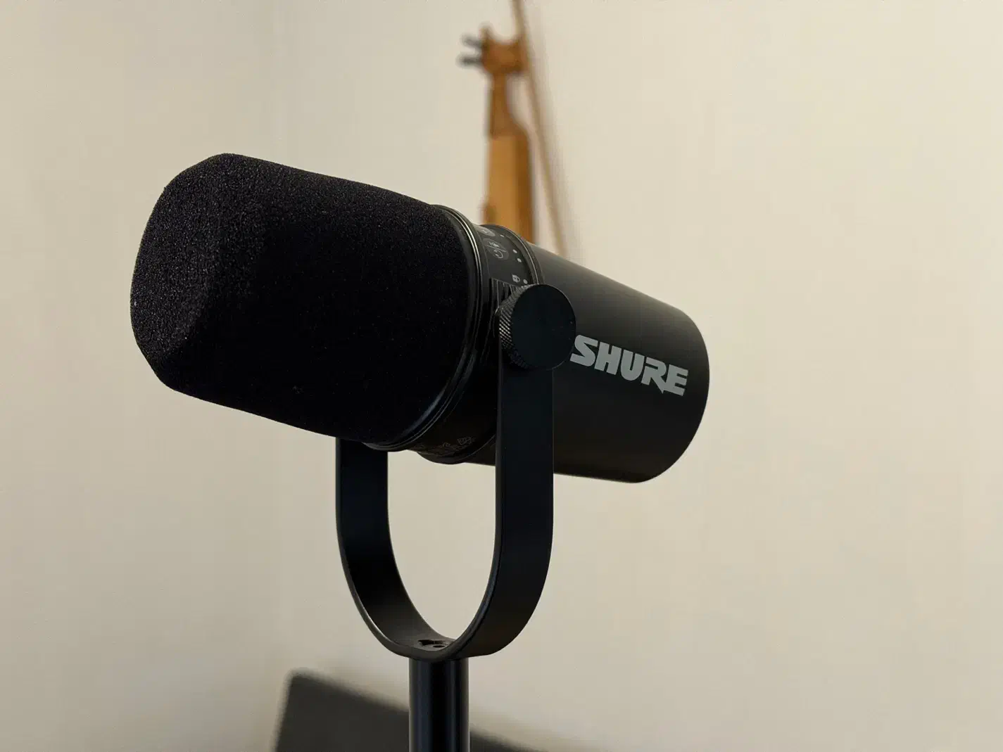 میکروفن shure mv7 Usb/xlr پادکست|صوتی و تصویری|بناب, |دیوار