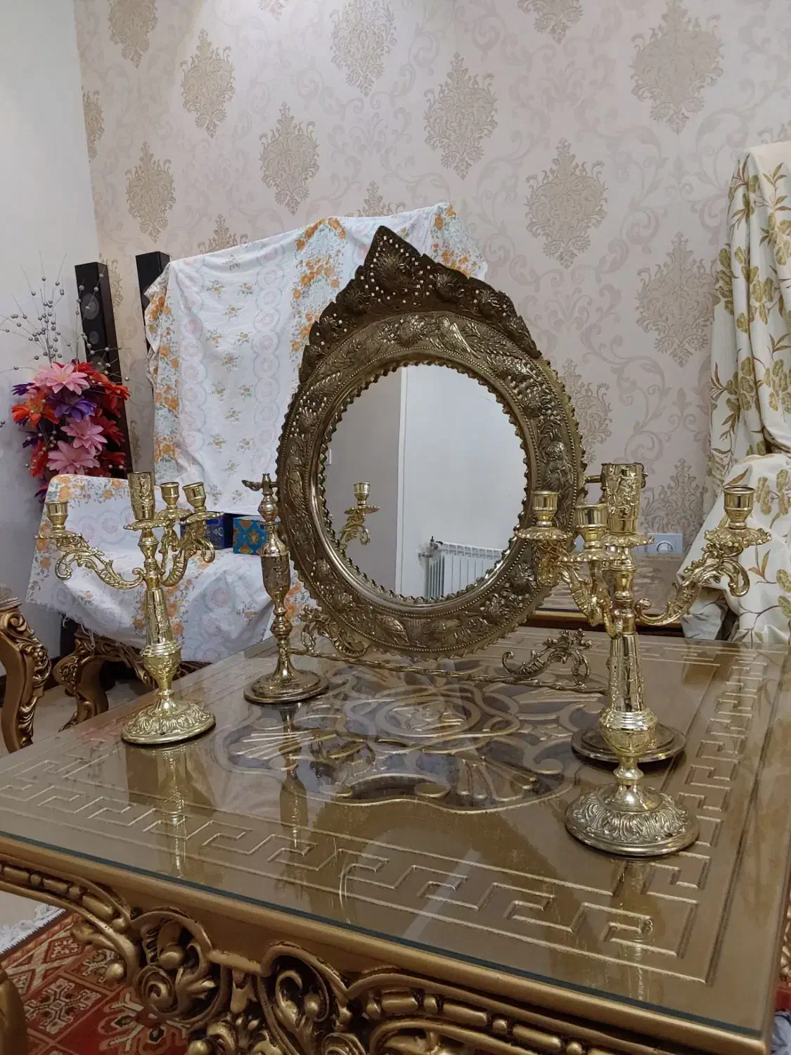 آیینه و شمعدان برنجی قدیمی|صنایع دستی و سایر لوازم تزئینی|تهران, تهرانپارس غربی|دیوار