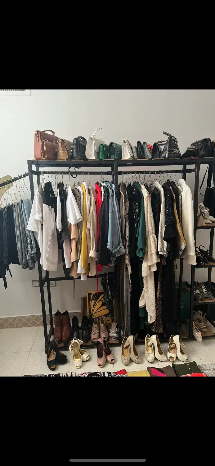 لباس ها اکثرا نو و سالم|لباس|تربت‌حیدریه, مظفریه|دیوار