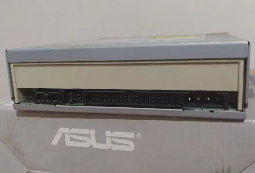 سی دی رام ایسوس، CD ROM - ASUS، در حد نو|قطعات و لوازم جانبی رایانه|تهران, افسریه شمالی|دیوار