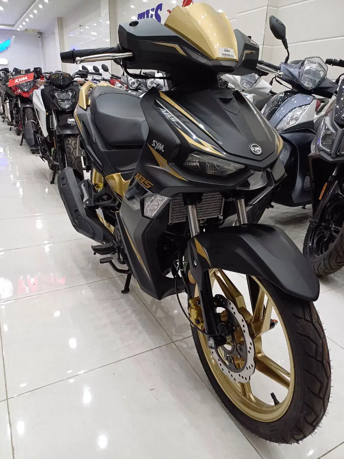 نیرو موتور /لاکی /قساط/ ایروکس /نمایندگی|موتورسیکلت|شیراز, حومه شیراز|دیوار