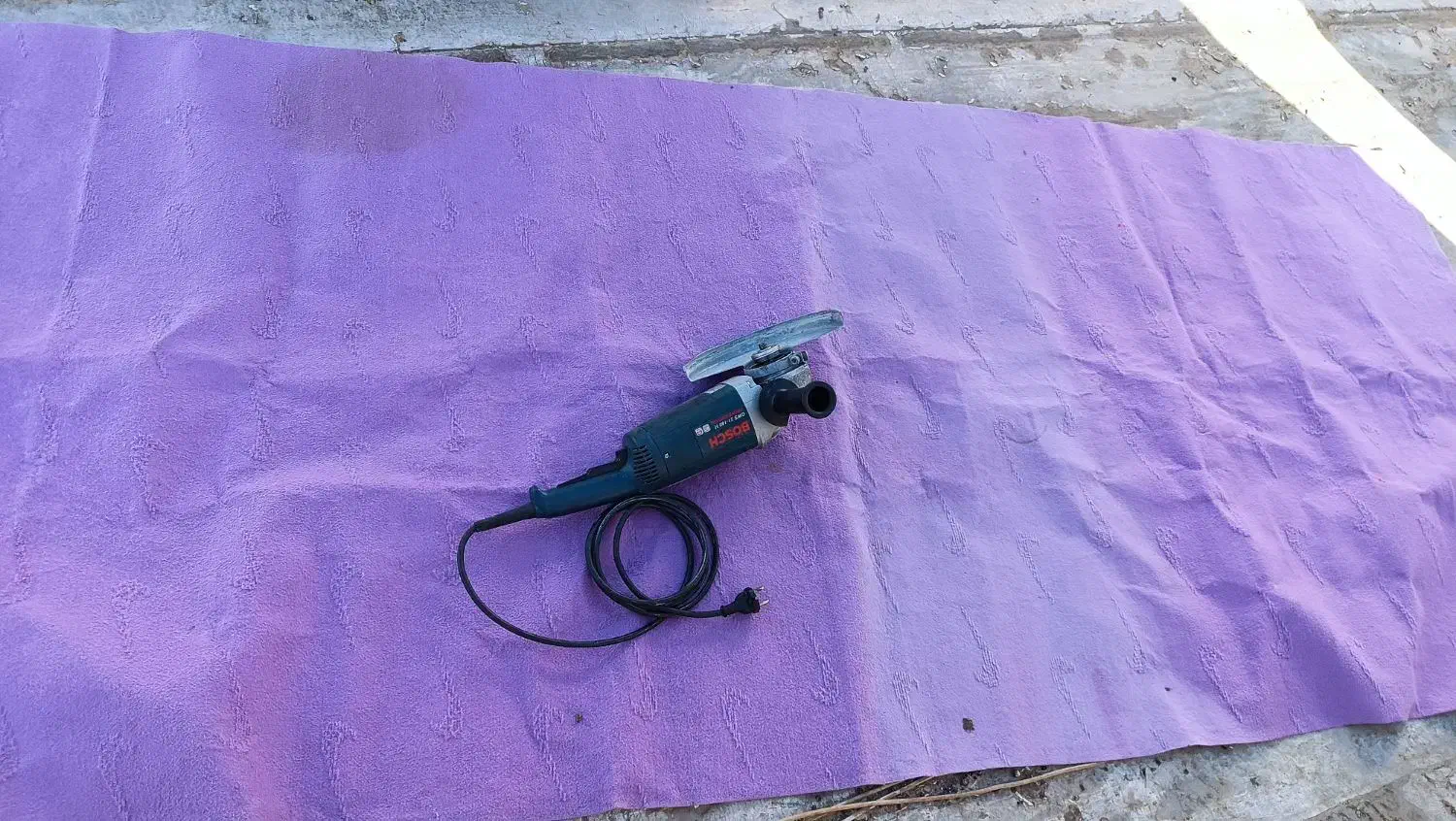 موکت و سنگ سایز موکت سه در یک متر فرز سالم|موکت|کرمانشاه, |دیوار