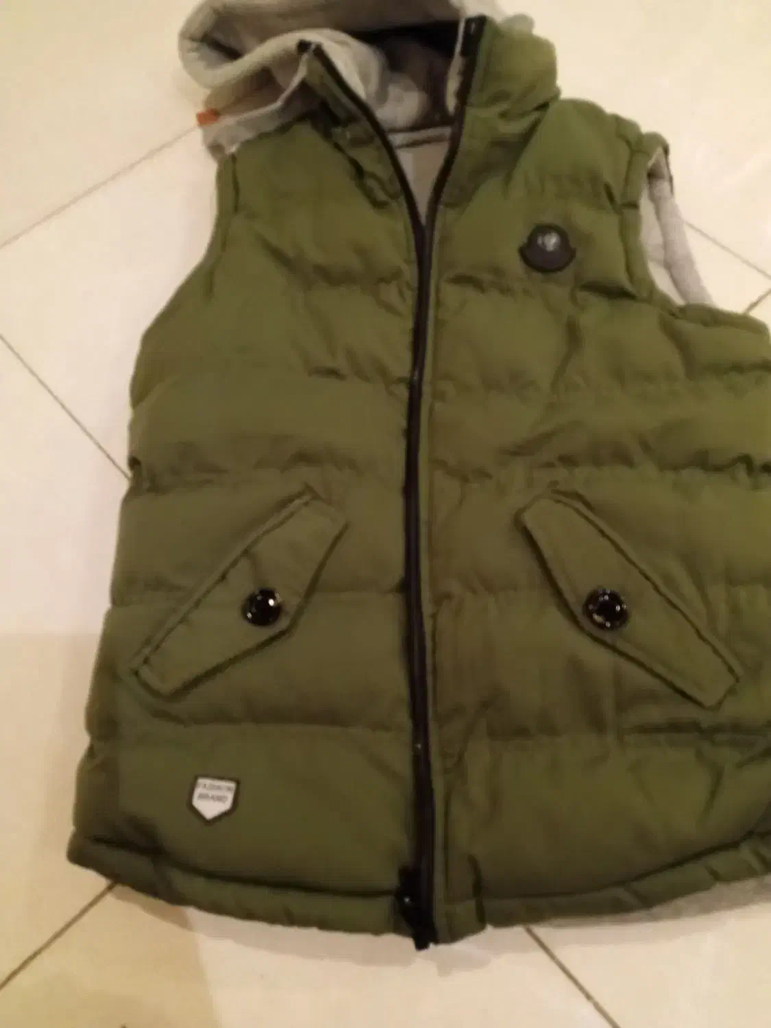 پافر پسرانه|لباس|فردیس, منظریه|دیوار