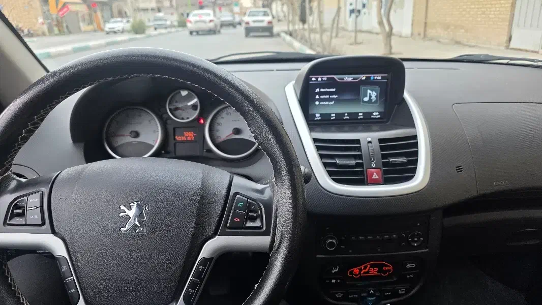 ۲۰۷سقف فلز ۱۴۰۱  tu5|خودرو سواری و وانت|نجف‌آباد, هفده شهریور|دیوار