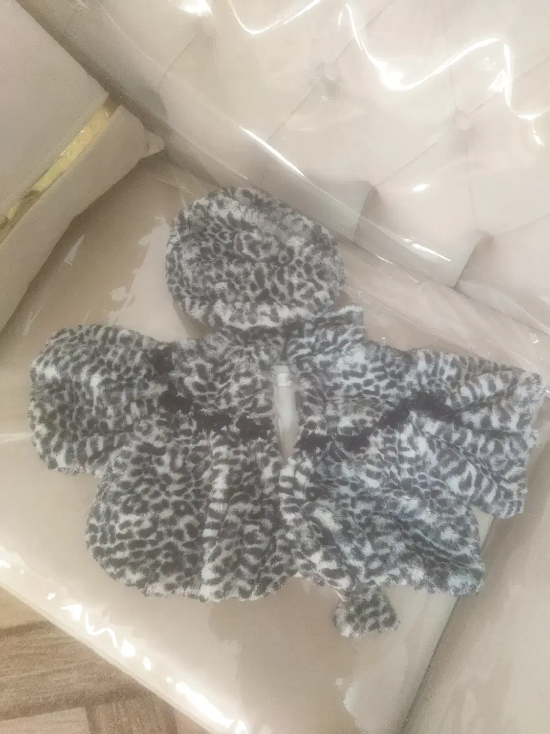 کاپشن سرهمی وشنل پلنگی دخترونه خیلی نو وسالم|کفش و لباس بچه|ساوه, |دیوار