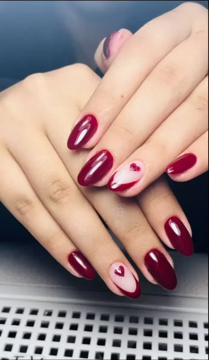 مدل خدمات ناخن جهت تکمیل آلبوم کاری|خدمات آرایشگری و زیبایی|مبارکه, |دیوار