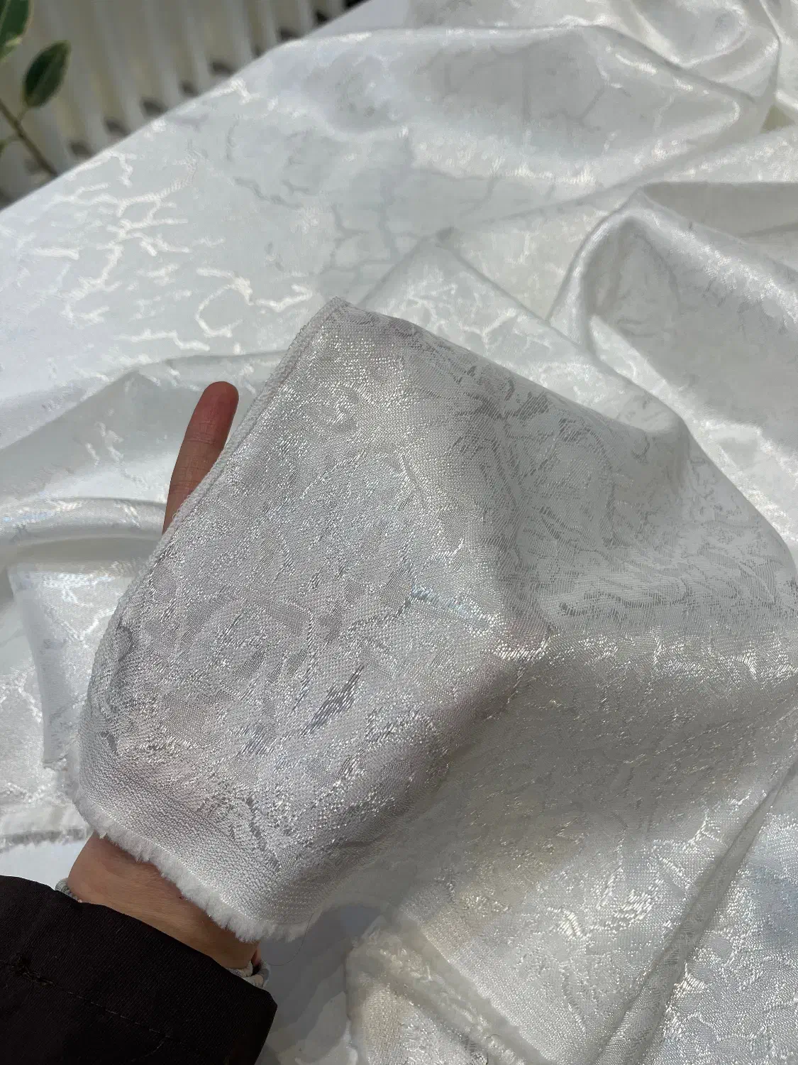 پارچه کرپ طرح پتینه با قیمت فوق العاده|پرده، رانر، رومیزی|چالوس, |دیوار