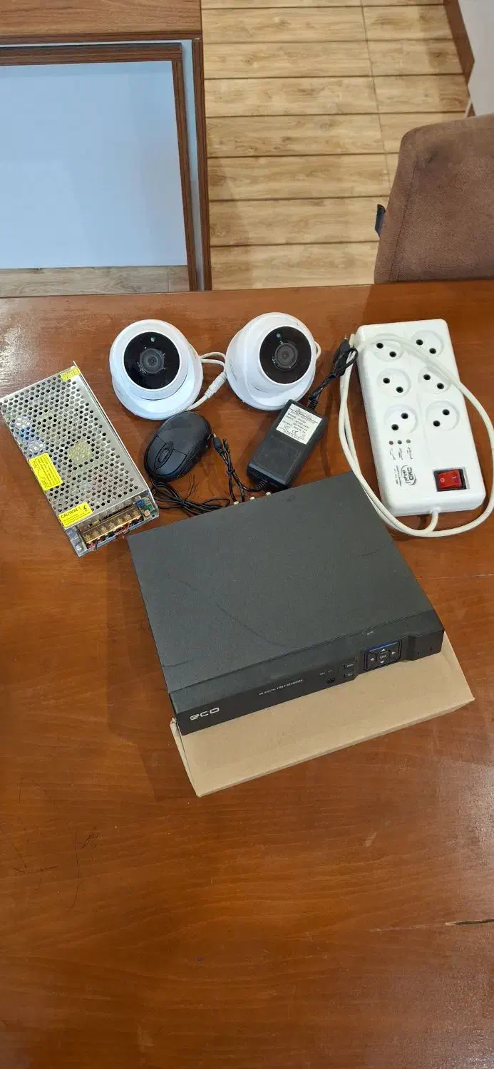 دوربین مدار بسته به همراه تجهیزات|دوربین مداربسته|رشت, لاکانی|دیوار